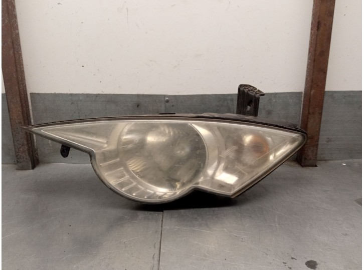 Recambio de faro izquierdo para ssangyong actyon 2.0 td cat referencia OEM IAM 8310131302 8310131302 