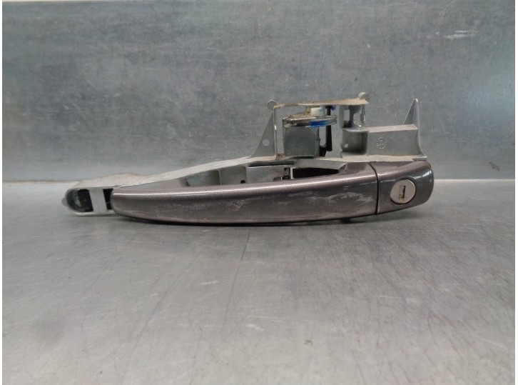 Recambio de maneta exterior delantera izquierda para peugeot 208 1.2 12v e-vti referencia OEM IAM   