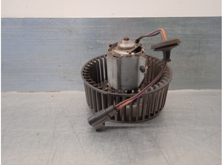 Recambio de motor calefaccion para ford fiesta berlina 1.25 16v cat referencia OEM IAM 0126003  