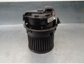 Recambio de motor calefaccion para peugeot 208 1.2 12v e-vti referencia OEM IAM  T1013140A VALEO