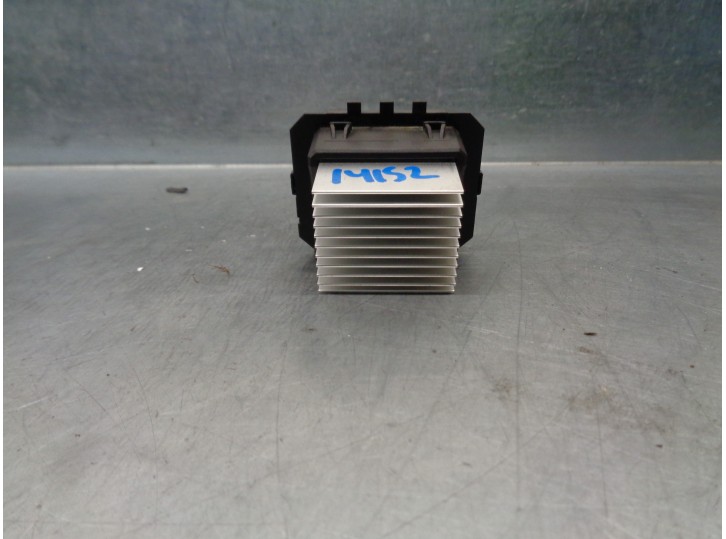 Recambio de resistencia calefaccion para peugeot 208 1.2 12v e-vti referencia OEM IAM 
