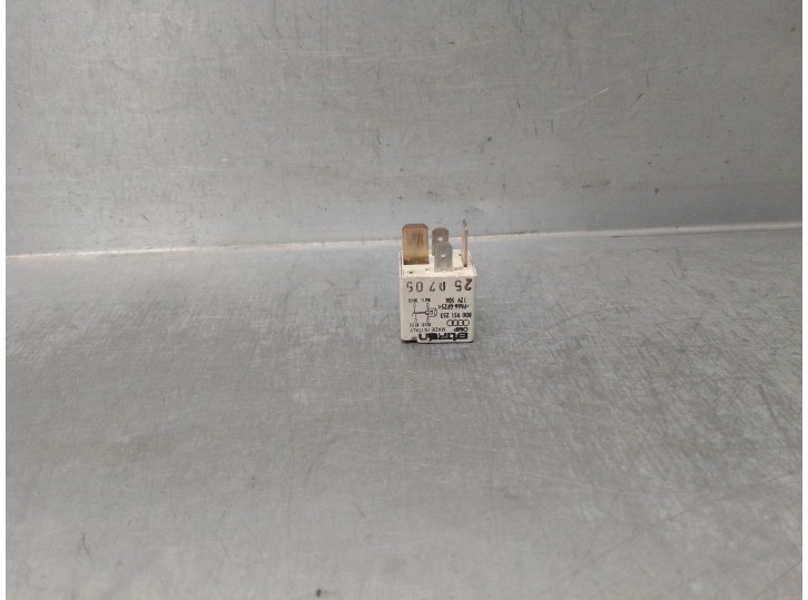 Recambio de rele para audi a4 avant (8ed) 2.0 tdi referencia OEM IAM 8D0951253A RELE 370 