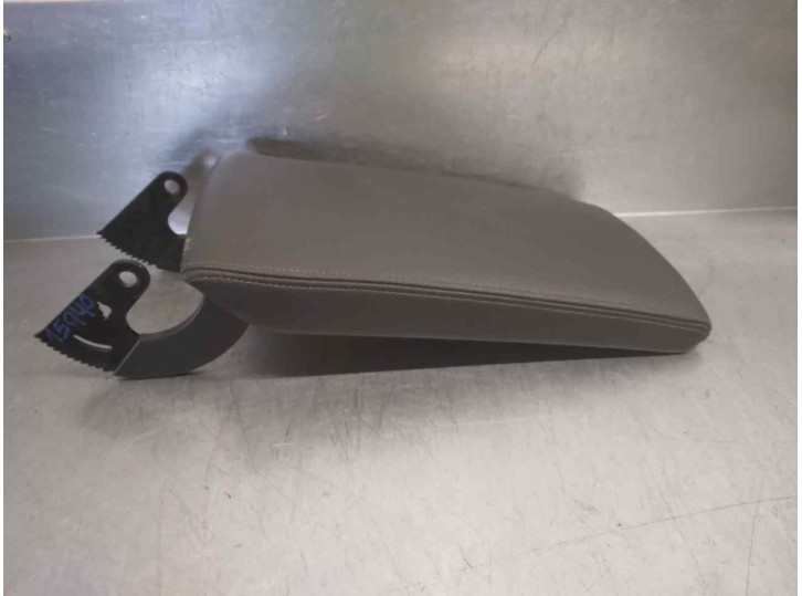 Recambio de apoyabrazos central para skoda superb (3v3) active referencia OEM IAM 3V1863241E 