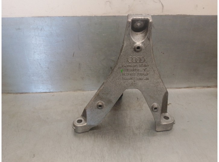 Replacement engine mount for Audi A4 Avant (8ED) 2.0 TDI OEM IAM reference 8E0199308AF 89901 