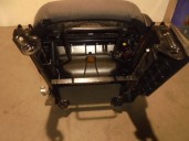 Recambio de asiento delantero izquierdo para land rover discovery v6 td edition 60 yrs referencia OEM IAM 4088364 TELA GRIS 5 PU