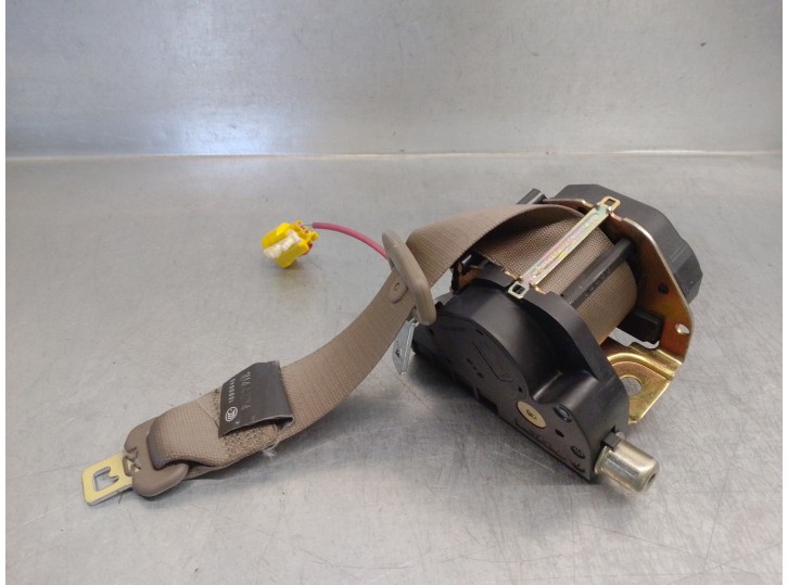 Replacement rear center seat belt for Jaguar S-Type 2.7 V6 diesel Executive OEM IAM reference 4R83F600A38AA WITH P