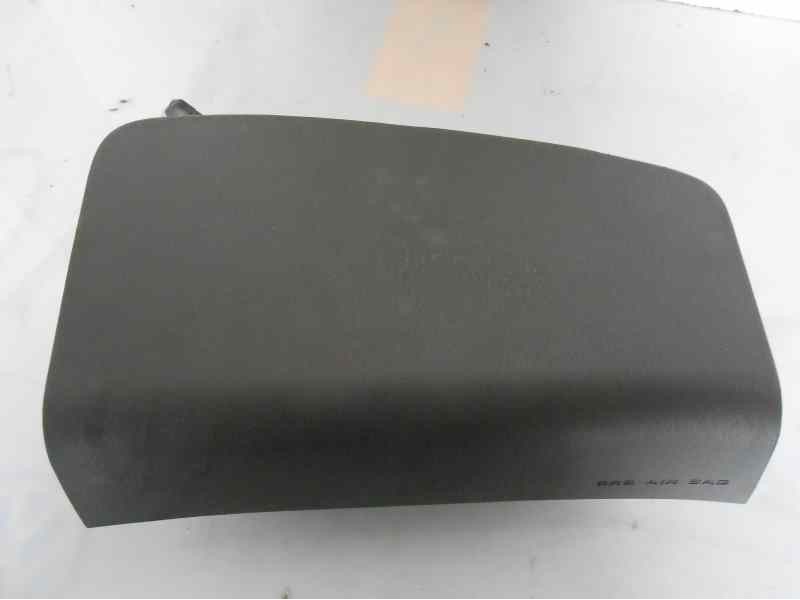 Recambio de airbag delantero derecho para kia carnival 2.9 turbodiesel cat referencia OEM IAM K2APAM3V440238 K56A57K50 