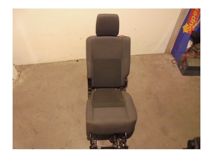 Recambio de asientos trasero izquierdo para land rover discovery v6 td edition 60 yrs referencia OEM IAM 4088375 TELA GRIS 5 PUE