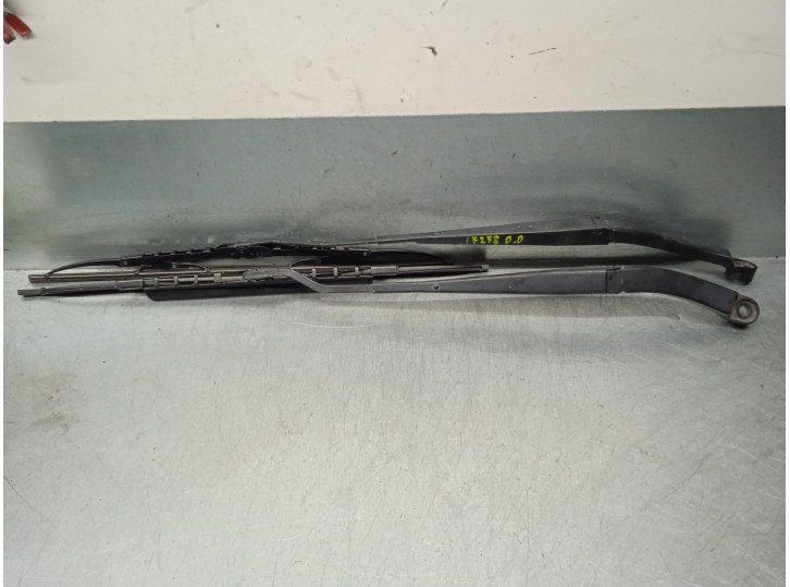 Recambio de brazo limpia delantero derecho para chevrolet epica 2.0 diesel cat referencia OEM IAM 96636497 96636500 