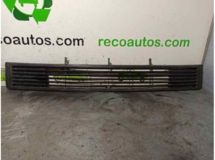 Recambio de rejilla delantera para volkswagen t-3 caravelle 1.6 c.c td referencia OEM IAM 251853663  