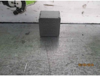 Recambio de rele inyeccion para mercedes-benz sprinter ii caja cerrada cdi cat referencia OEM IAM A0025422619 4RA00779307 HELLA