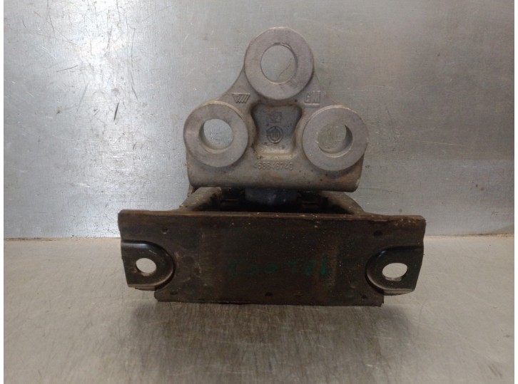 Replacement engine mount for Opel Corsa E 1.3 16v CDTi OEM IAM reference 468646740 468646740 