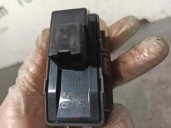 Recambio de mando elevalunas trasero derecho para kia carnival 2.9 crdi cat referencia OEM IAM 202006137 