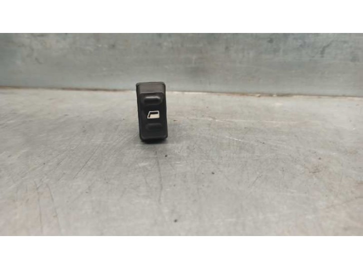 Recambio de mando elevalunas delantero derecho para citroën xsara berlina 1.9d attraction referencia OEM IAM 