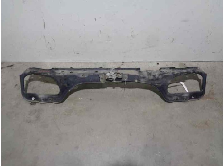 Recambio de panel frontal para citroën xsara berlina 1.9d attraction referencia OEM IAM 7252C5 DE CHAPA CON CERRADURA 