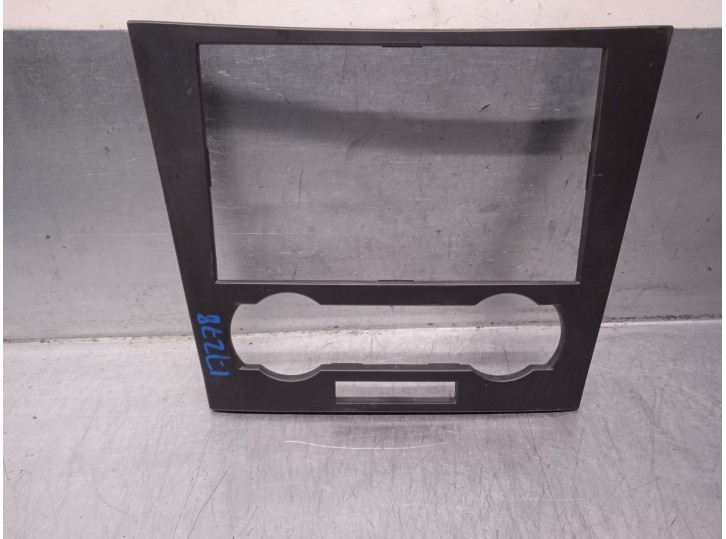 Recambio de moldura para chevrolet epica 2.0 diesel cat referencia OEM IAM 96641010 