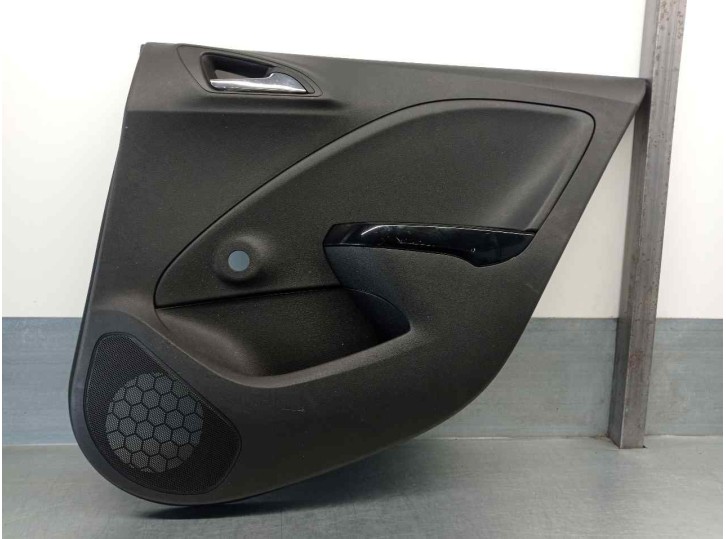 Recambio de guarnecido puerta trasera derecha para opel corsa e 1.3 16v cdti referencia OEM IAM 464275993 