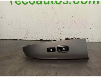 Recambio de mando elevalunas delantero derecho para kia carnival 2.9 crdi cat referencia OEM IAM 935754D1200T 