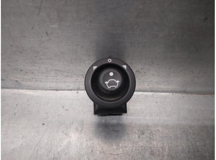 Recambio de mando retrovisor para ford fiesta berlina (dx) 1.25 16v cat referencia OEM IAM 93BG17B676BA 