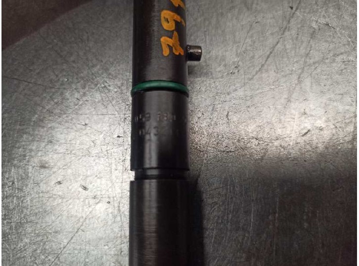 Recambio de inyector para audi a4 avant (b5) 2.5 v6 24v tdi referencia OEM IAM 059130201E 0432133836 BOSCH