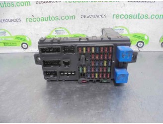 Replacement relay/fuse box for Hyundai Trajet (FO) 2.0 CRDi GLS OEM IAM reference 954003A200 