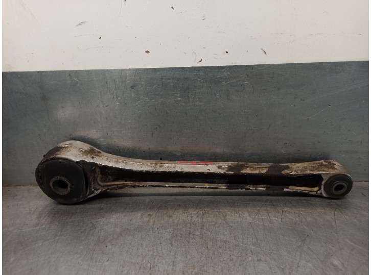 Recambio de brazo suspension inferior trasero izquierdo para volvo serie 740 berlina/familiar 2.3 referencia OEM IAM 1329593 