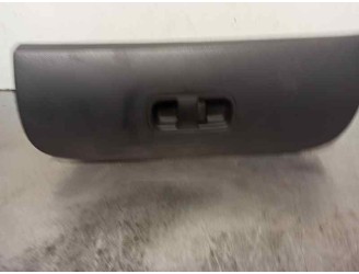 Recambio de guantera para kia carnival 2.9 crdi cat referencia OEM IAM 4D84735110 