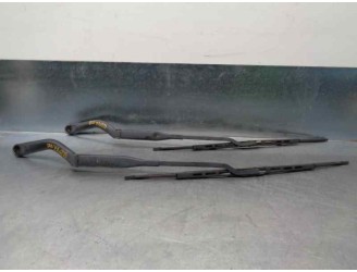 Recambio de brazo limpia delantero derecho para kia sportage 2.0 turbodiesel cat referencia OEM IAM 0K01167321C 0K01267321C 