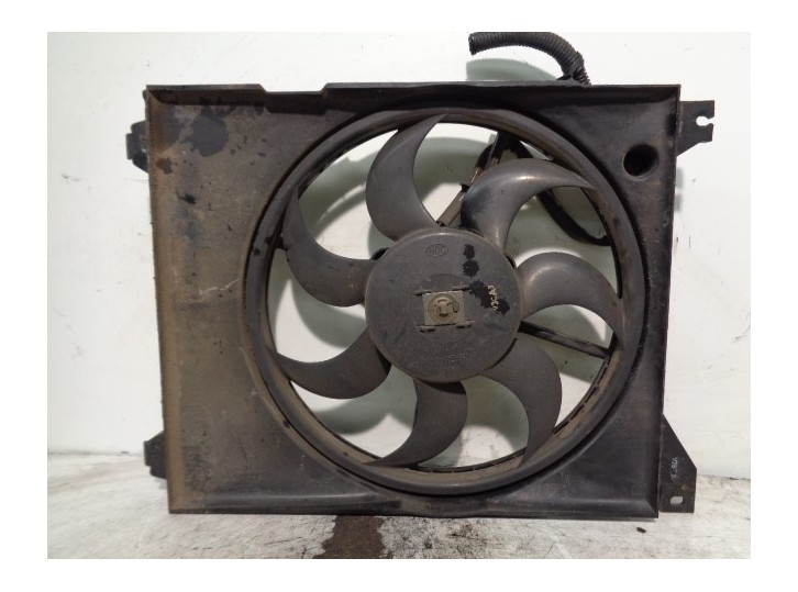 Recambio de electroventilador para hyundai xg 3.0 xg referencia OEM IAM 3569631  