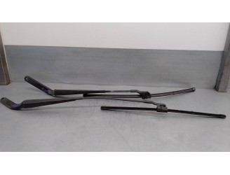 Recambio de brazo limpia delantero derecho para bmw x5 (e70) 3.0 turbodiesel cat referencia OEM IAM 61617153736 DERECHO E IZQUIE