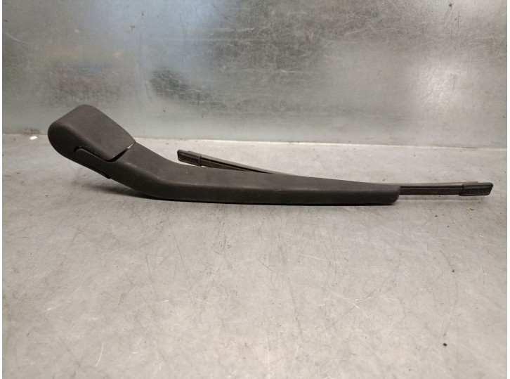 Recambio de brazo limpia trasero para volvo v40 hatchback (525) d3 referencia OEM IAM 31391756  