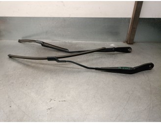 Recambio de brazo limpia delantero derecho para volvo v40 hatchback (525) d3 referencia OEM IAM 31276060 31276059 