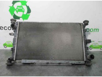 Replacement water radiator for Ford Focus saloon (CAK) 1.6 16V cat OEM IAM reference 98AB8005DE 