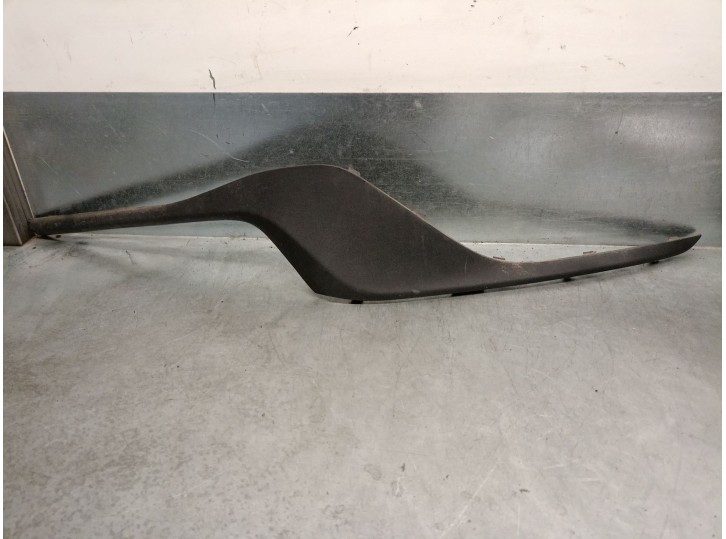 Replacement front moldings for Volvo V40 Hatchback (525) D3 OEM IAM reference 31347087 