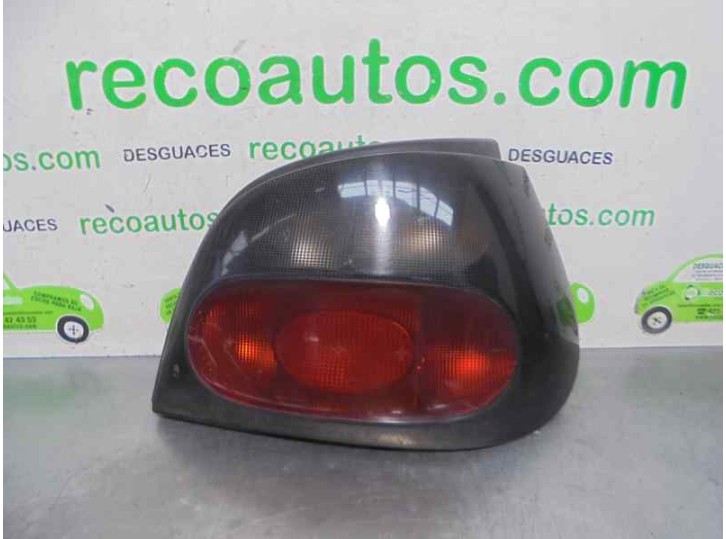 Recambio de piloto trasero derecho para renault megane i berlina hatchback (ba0) 1.4 referencia OEM IAM 7700828138  