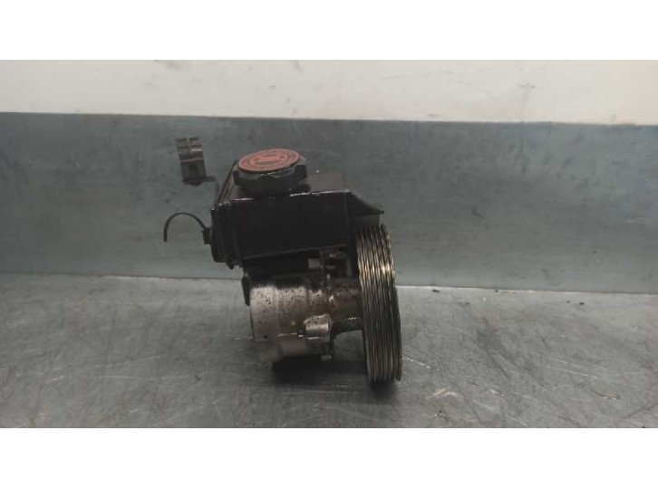 Recambio de bomba servodireccion para peugeot 206+ 1.4 hdi referencia OEM IAM 9686525380 28140853QK 