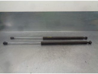 Replacement boot / tailgate struts for Citroën Saxo 1.5 Diesel OEM IAM reference 1615080380 
