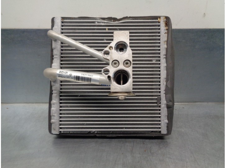 Recambio de evaporador aire acondicionado para skoda rapid 1.2 8v tsi referencia OEM IAM 6Q0820103F  