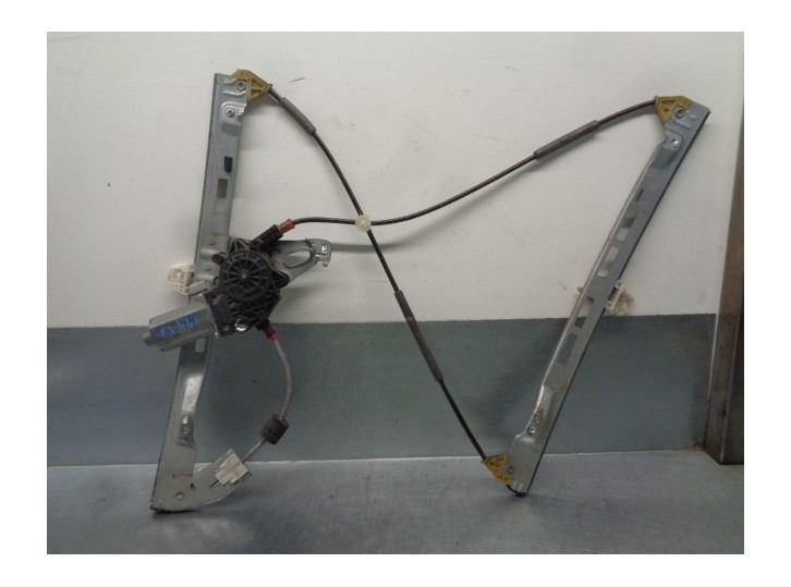 Recambio de elevalunas delantero derecho para peugeot 206 berlina x-line referencia OEM IAM 9222F8 2 PINES 5 PUERTAS