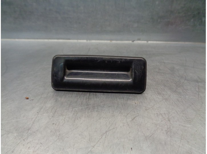 Recambio de maneta exterior porton para skoda rapid 1.2 8v tsi referencia OEM IAM 5E0827566  