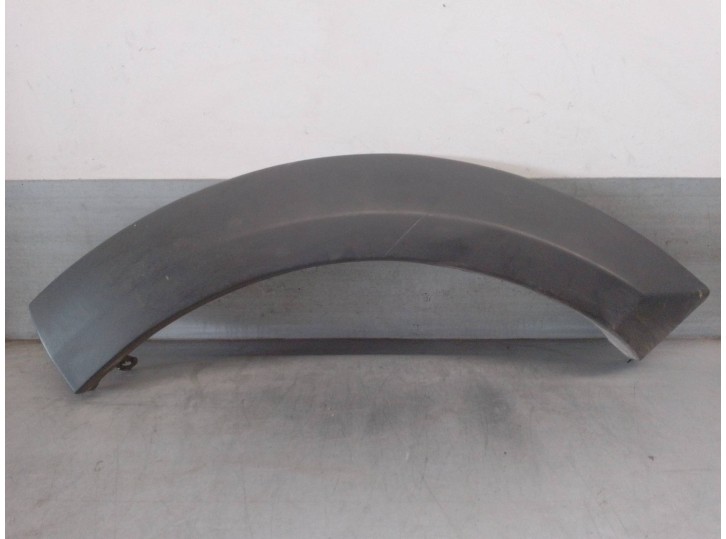 Recambio de aletin trasero izquierdo para land rover discovery 2.7 td v6 cat referencia OEM IAM DFK000055 