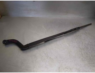 Recambio de brazo limpia delantero izquierdo para land rover range rover sport 2.7 td v6 cat referencia OEM IAM DKB500051PMD 