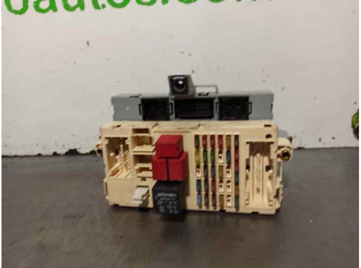 Recambio de caja reles / fusibles para fiat stilo (192) 1.9 jtd cat referencia OEM IAM 51711819 