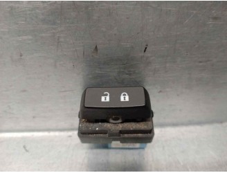 Recambio de botones salpicadero para opel karl 1.0 12v referencia OEM IAM 95299159 4 PINES 