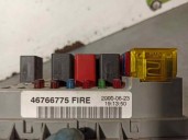 Recambio de caja reles / fusibles para fiat punto berlina (188) 1.2 cat referencia OEM IAM 46766775 
