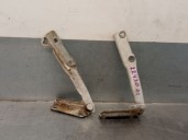Replacement hood hinge for Dacia Sandero 1.2 16V OEM IAM reference 8200763872 8200763871 