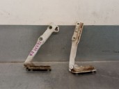 Replacement hood hinge for Dacia Sandero 1.2 16V OEM IAM reference 8200763872 8200763871 
