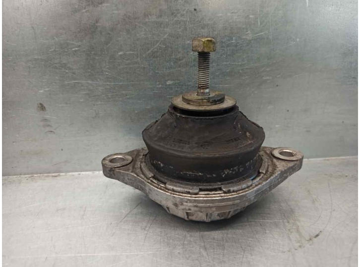 Recambio de soporte motor derecho para audi 100 berlina (c4) 2.3 referencia OEM IAM 443199379  