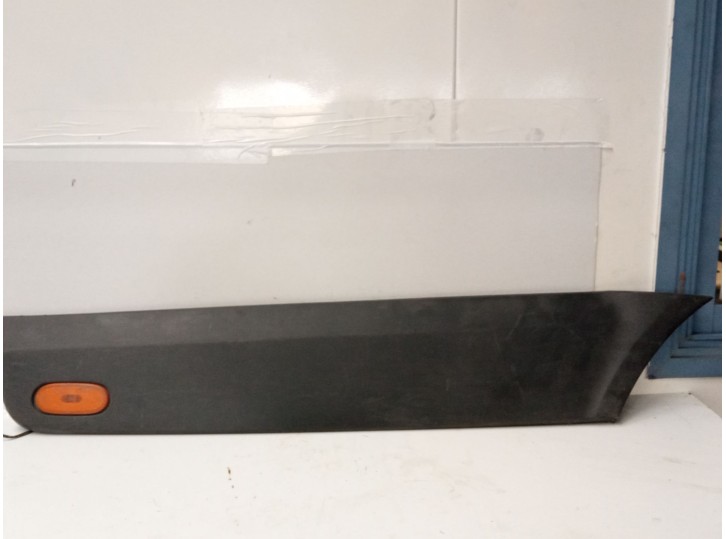 Recambio de molduras traseras para mercedes-benz sprinter ii caja cerrada cdi cat referencia OEM IAM A9066901582  