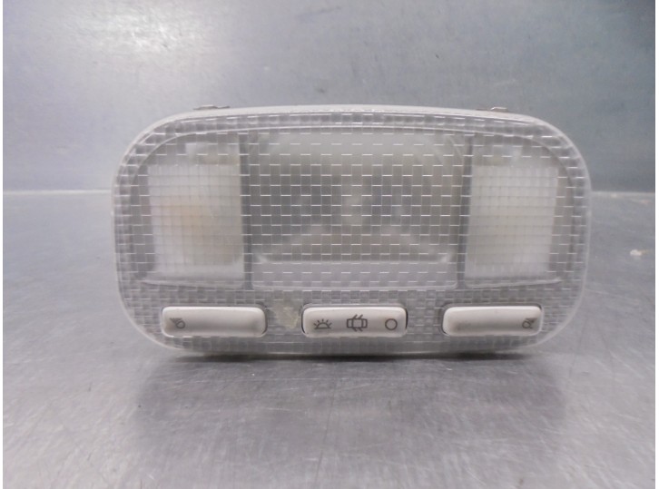 Recambio de luz interior para peugeot partner kombi confort referencia OEM IAM 9680713880  